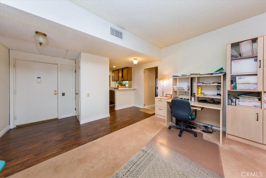 5310 Zelzah Unit 114 Property Photo 3