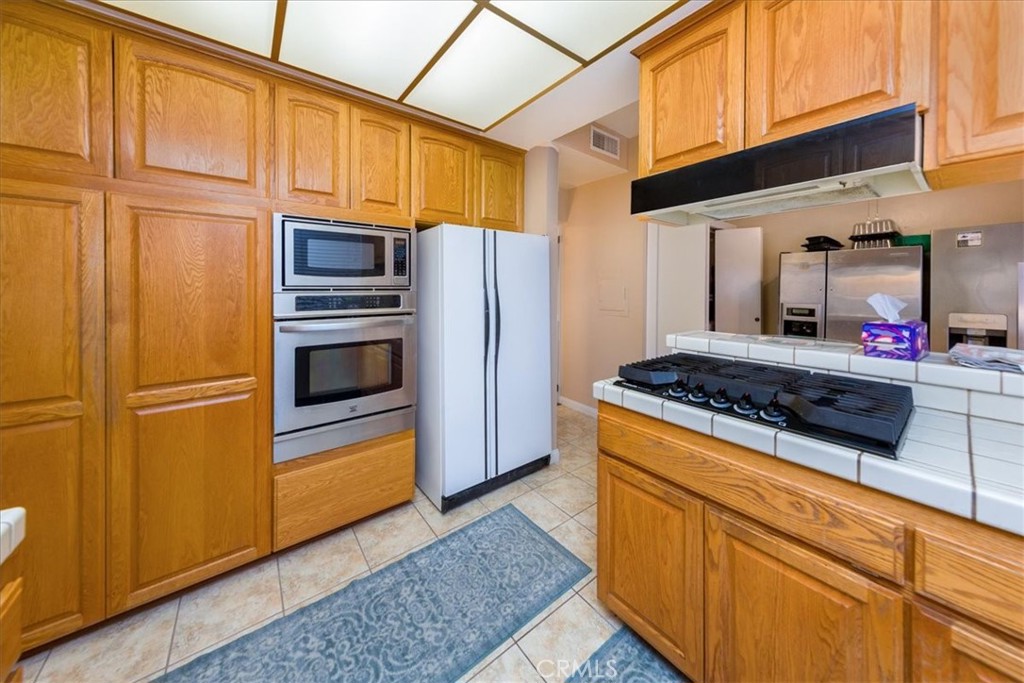 5310 Zelzah Unit 114 Property Photo 7
