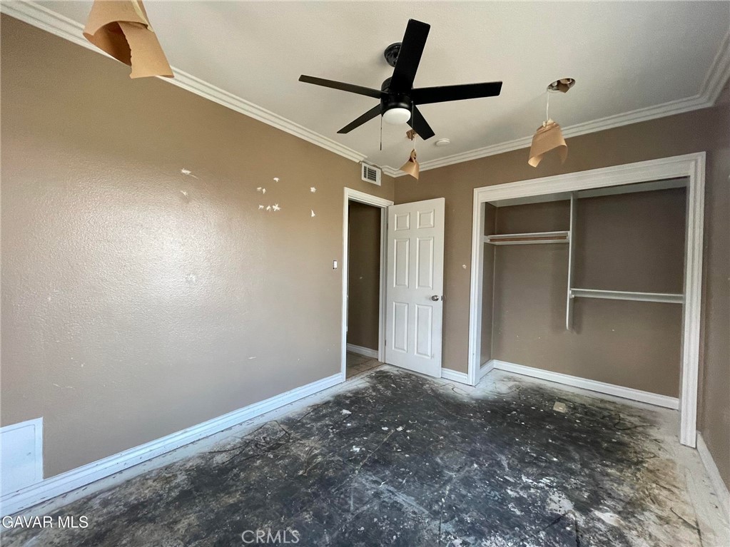 309 E Avenue J13 Property Photo 7