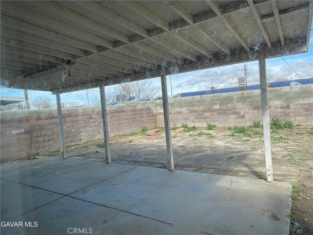 309 E Avenue J13 Property Photo 9