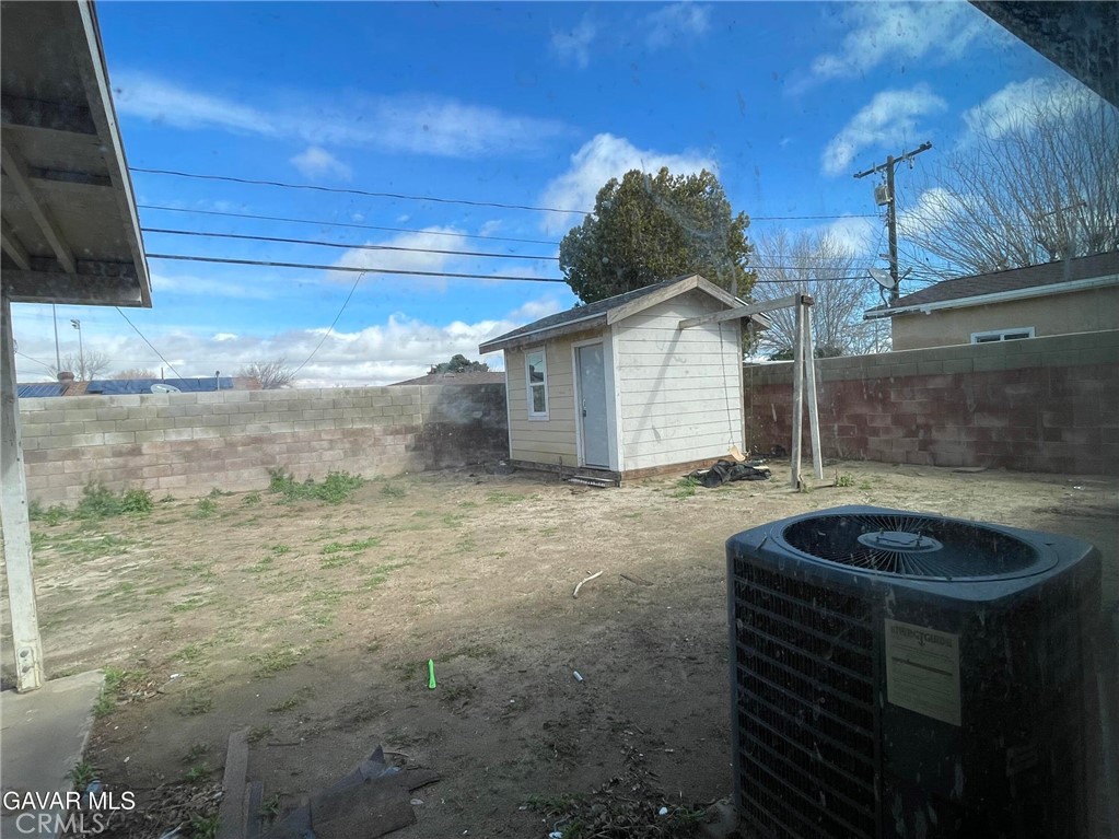 309 E Avenue J13 Property Photo 10