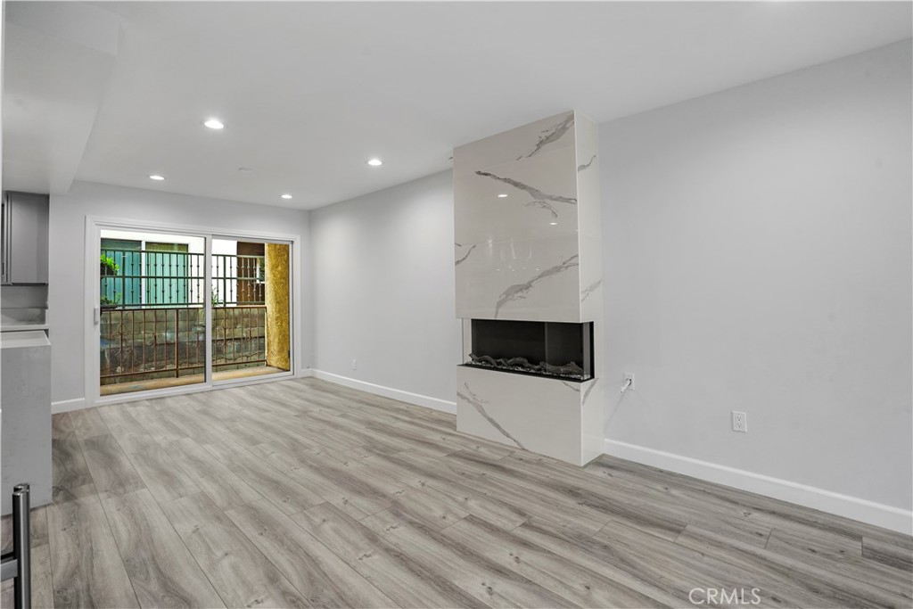 227 E Burbank C Property Photo 11