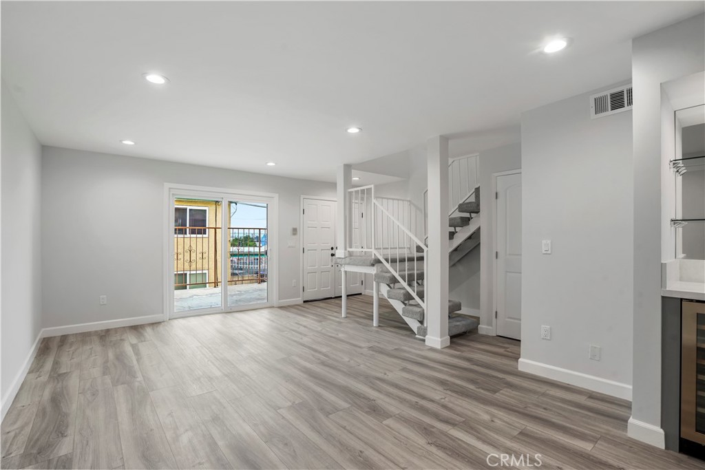 227 E Burbank C Property Photo 14