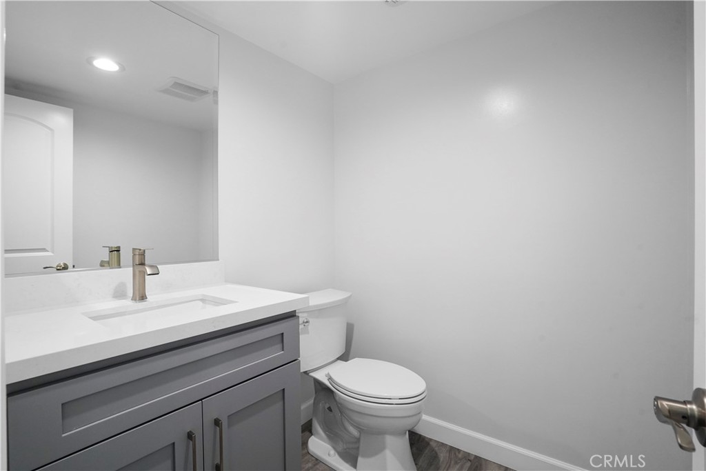 227 E Burbank C Property Photo 17