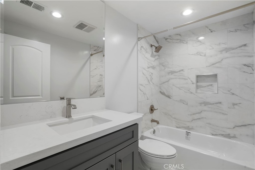 227 E Burbank C Property Photo 31
