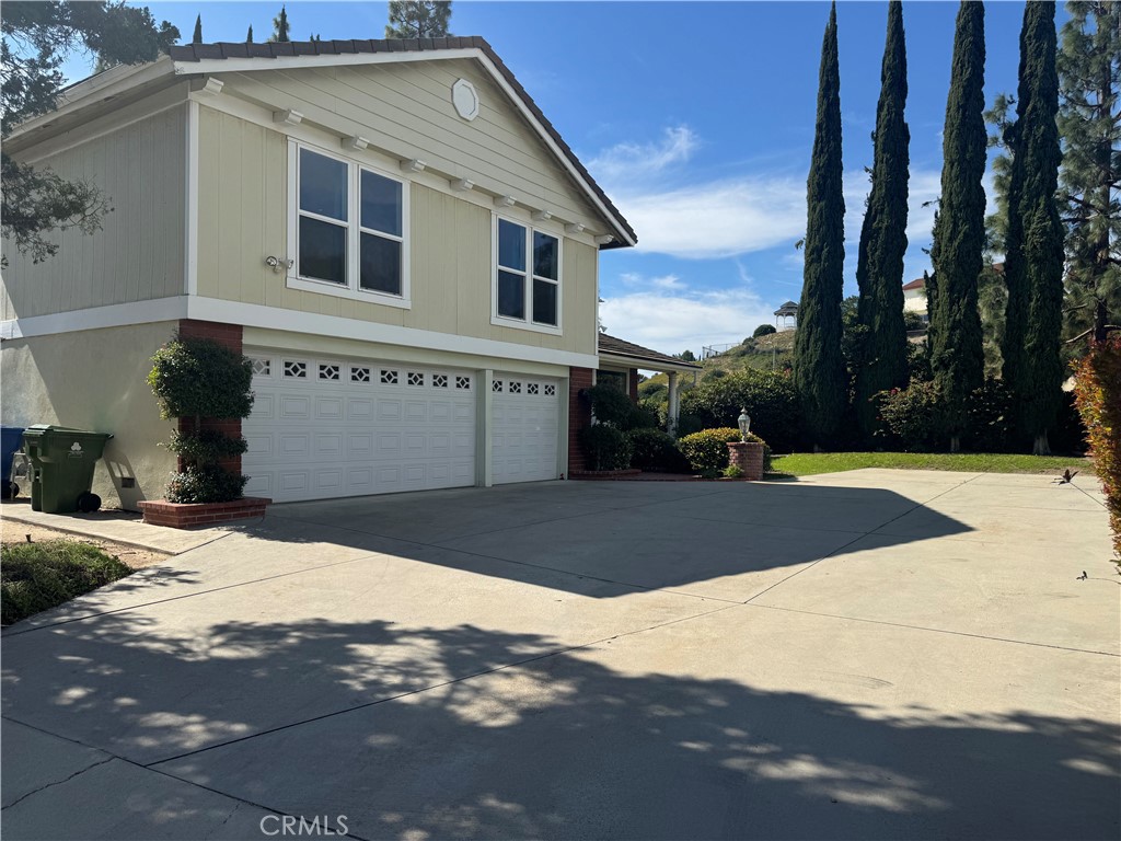 11445 Etiwanda Property Photo 4