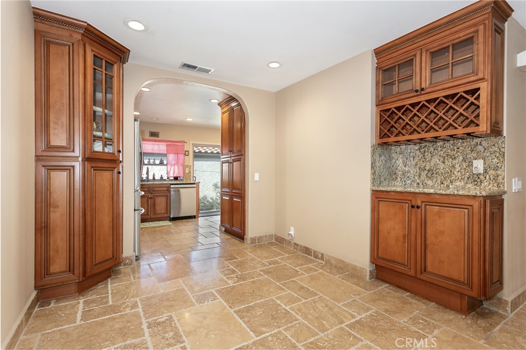 19519 Rinaldi #55 Property Photo 6