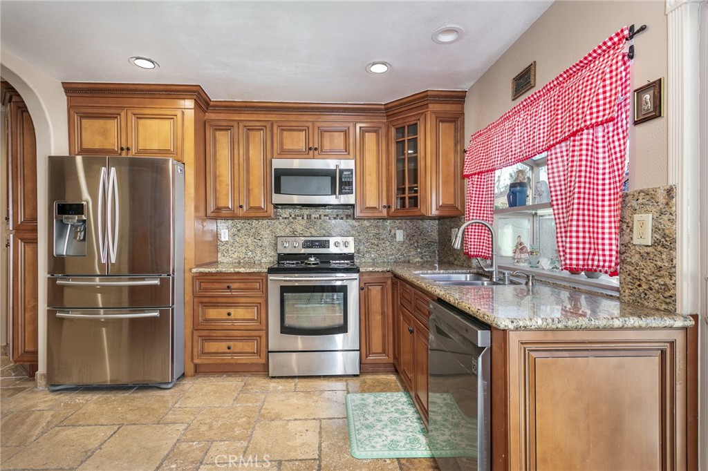19519 Rinaldi #55 Property Photo 8