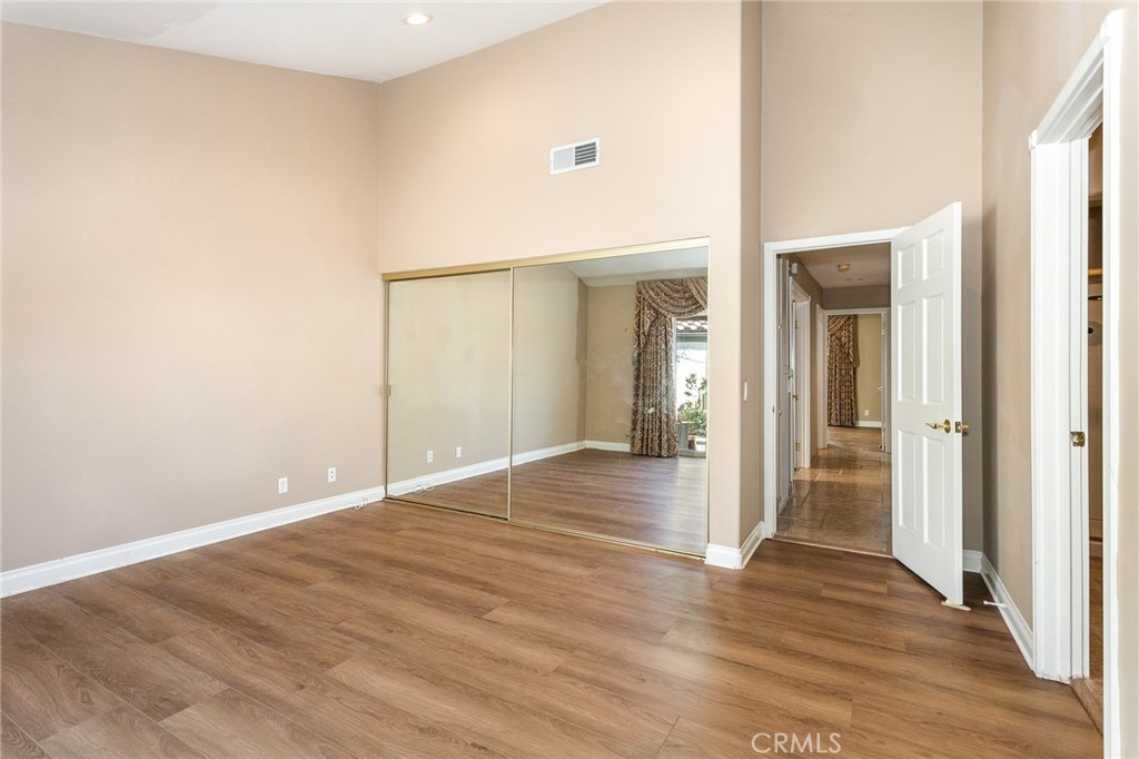 19519 Rinaldi #55 Property Photo 12