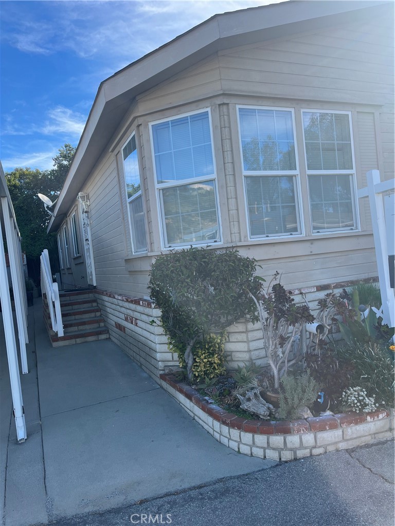 11401 N Topanga Blvd 50 Property Photo 2