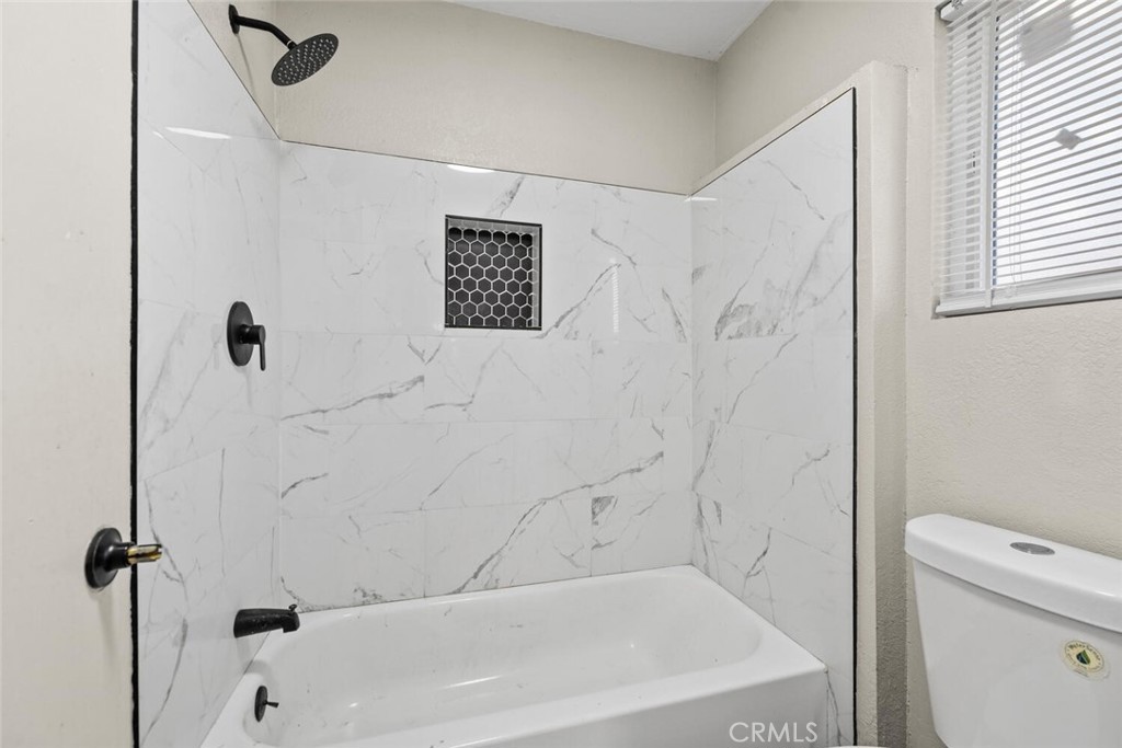 44053 Canyon Way Property Photo 13