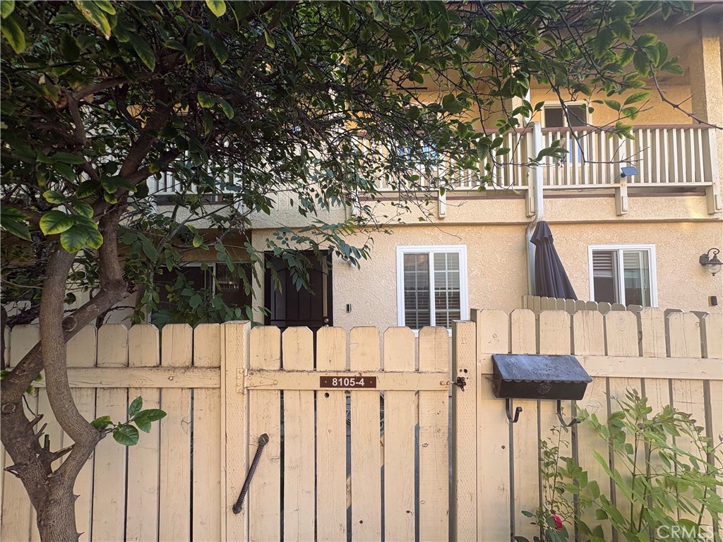8105 Canby 4 Property Photo 1