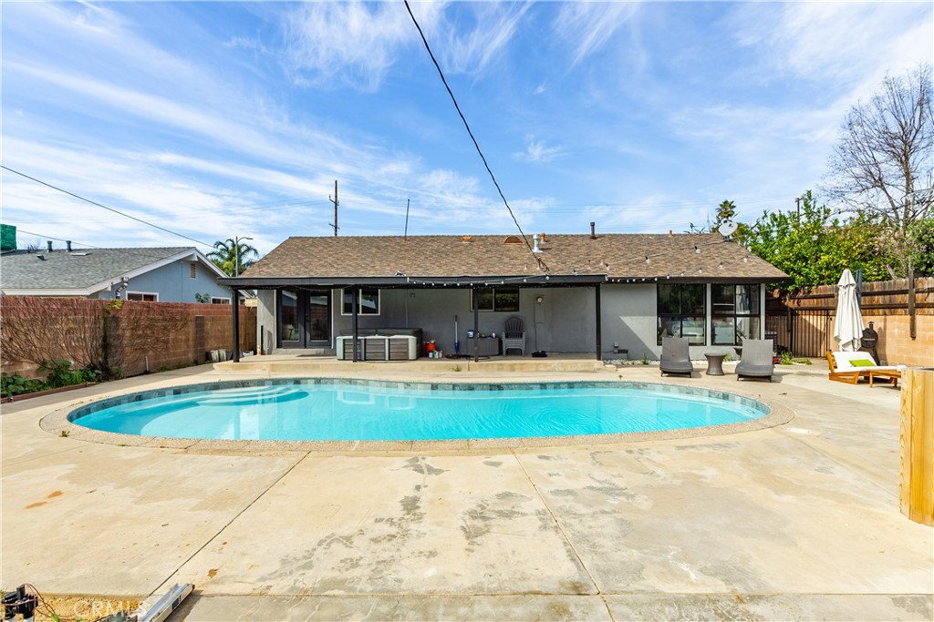 7702 De Soto Property Photo 32