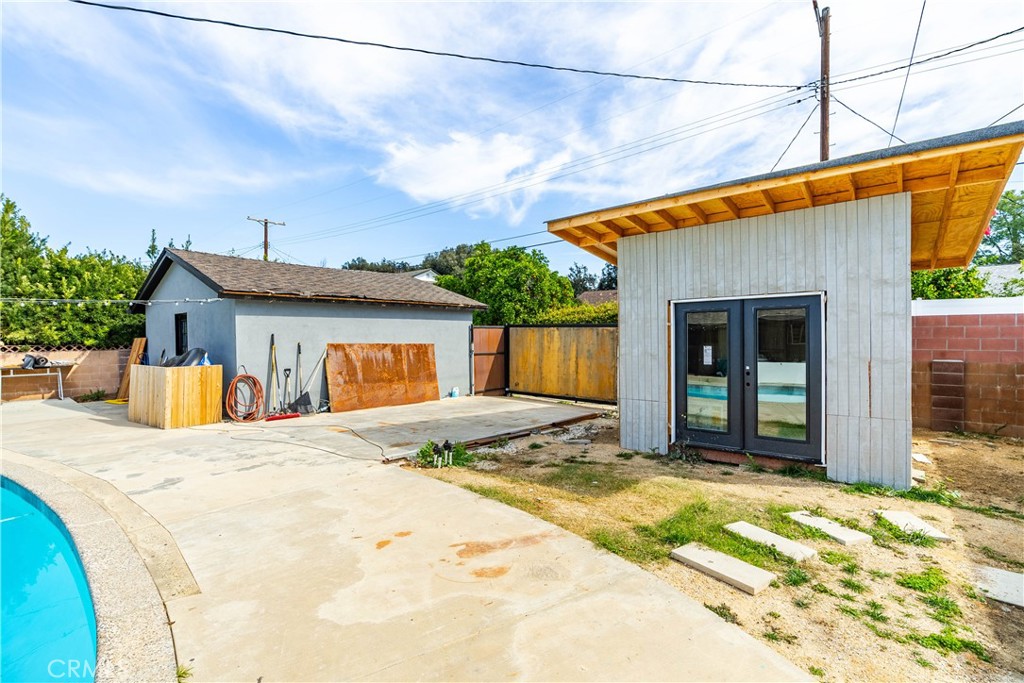 7702 De Soto Property Photo 37