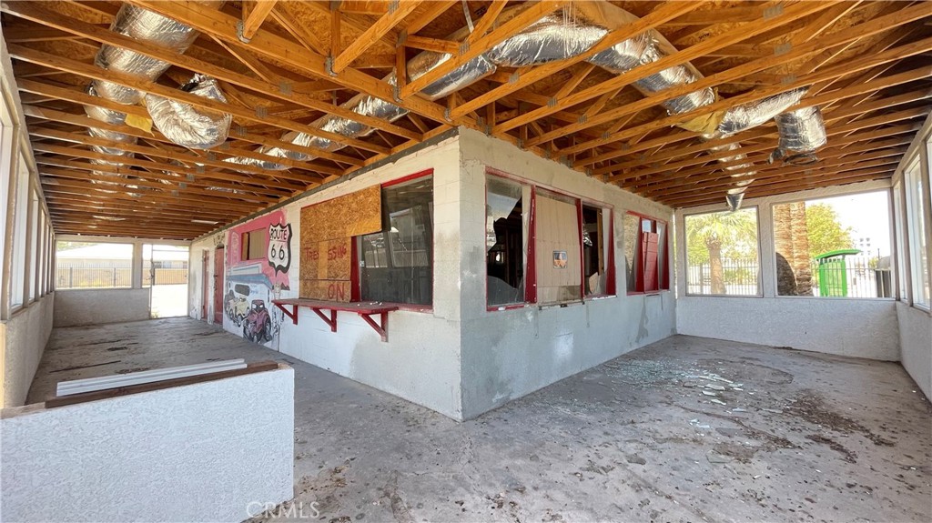 701 W Broadway Street Property Photo 10