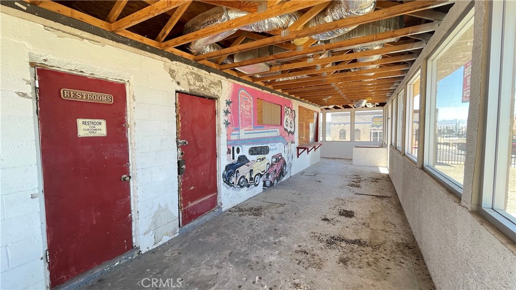 701 W Broadway Street Property Photo 13