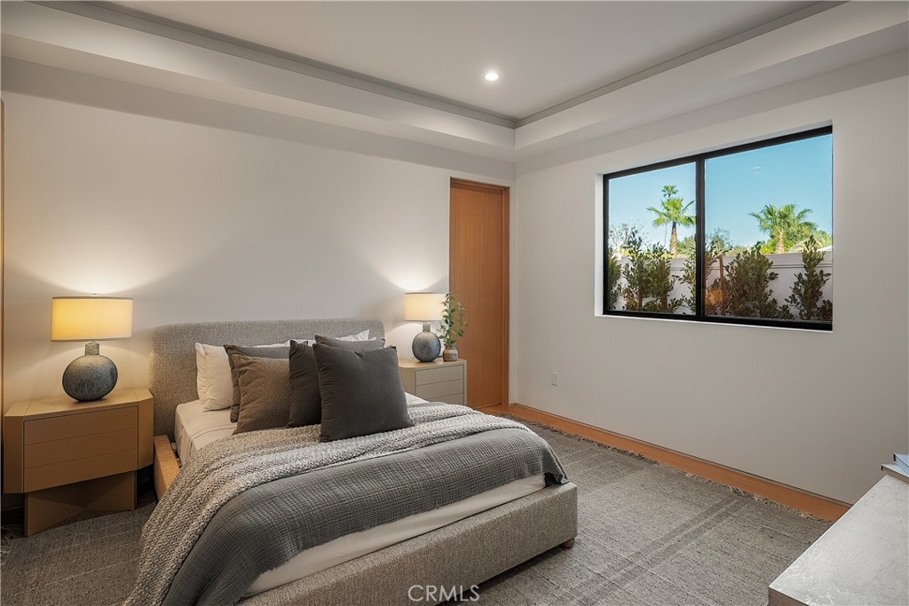 15451 Camarillo Street Property Photo 17