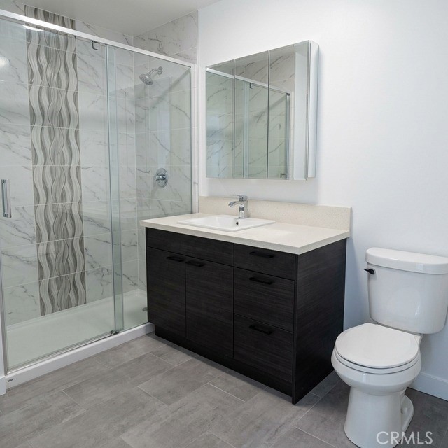 6550 Balboa Property Photo 3