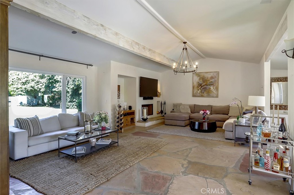 23130 Oxnard Street Property Photo 6