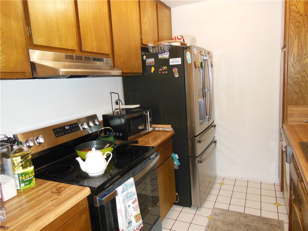 23515 Lyons Avenue 116 Property Photo 6