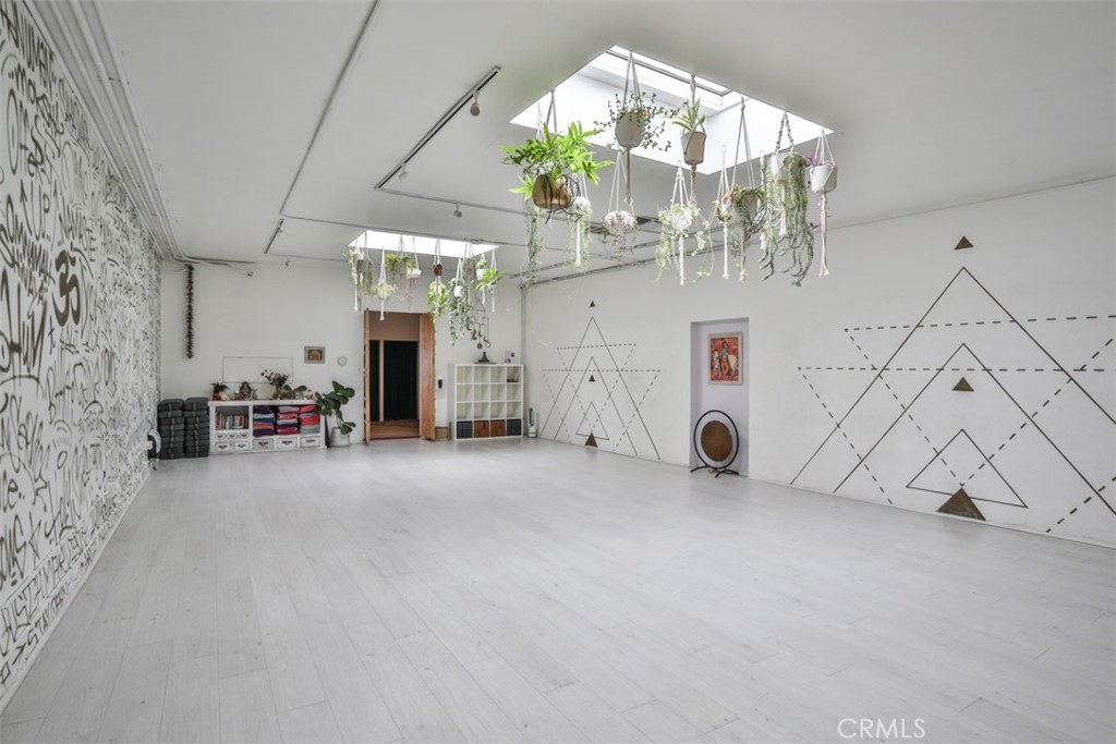 12513 Venice Property Photo 12
