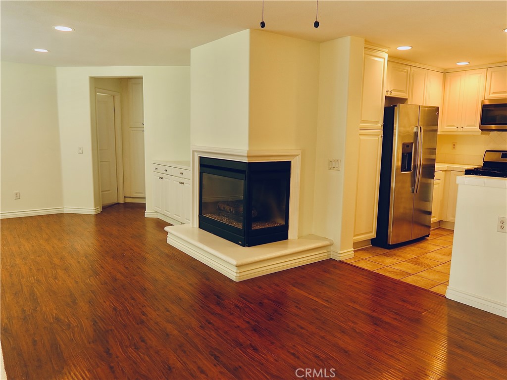 28382 Mirabelle Property Photo 13