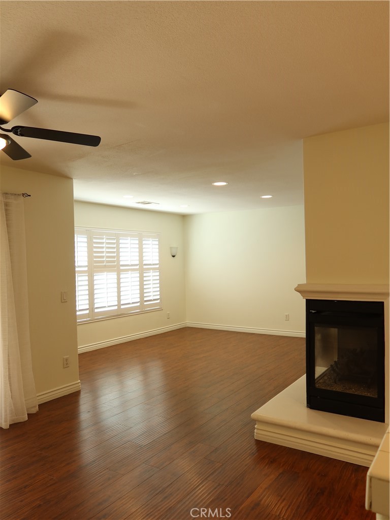 28382 Mirabelle Property Photo 14