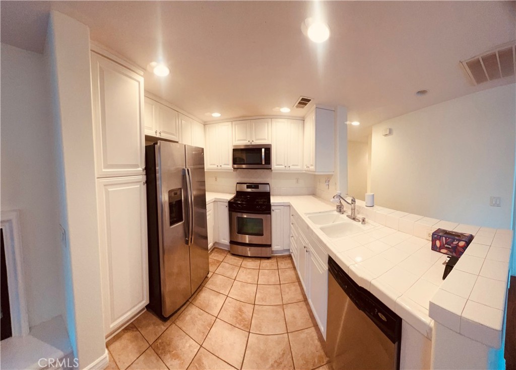 28382 Mirabelle Property Photo 16