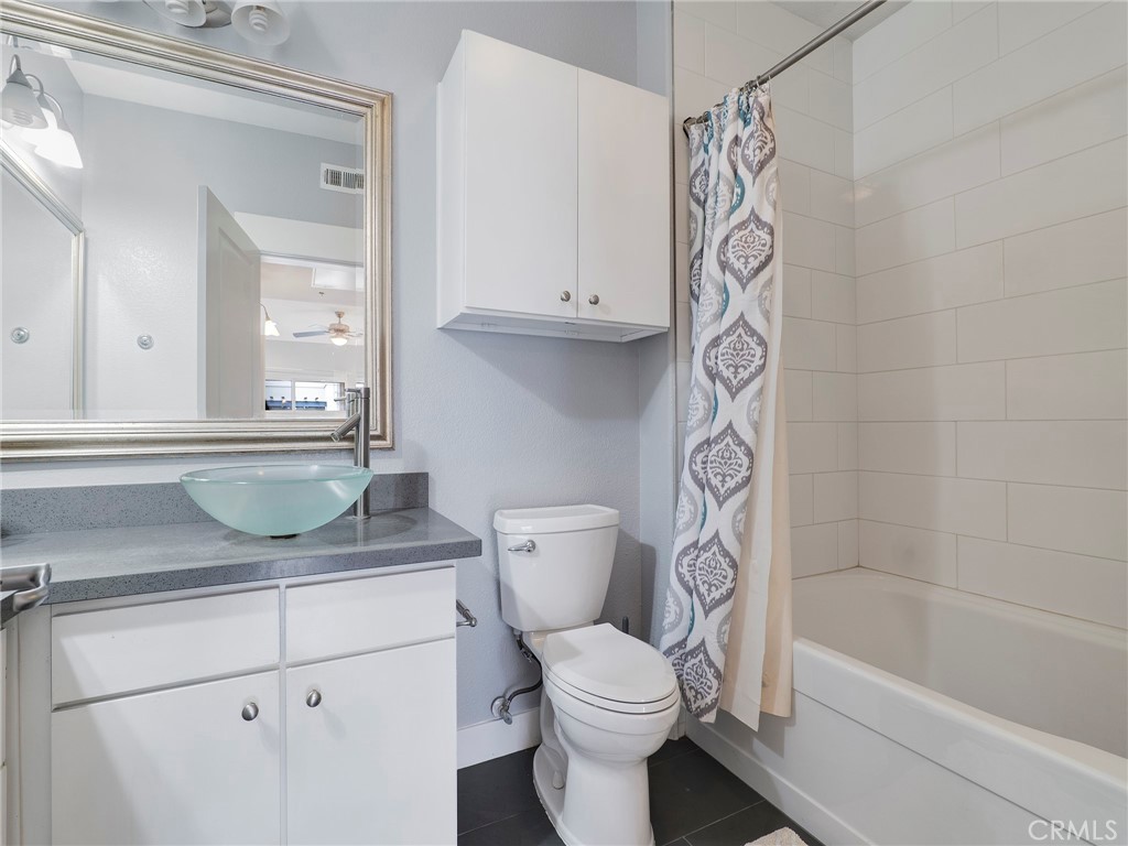 24507 Town Center 7418 Property Photo 14