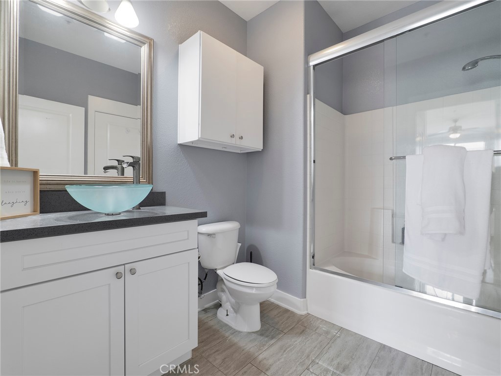 24507 Town Center 7418 Property Photo 18