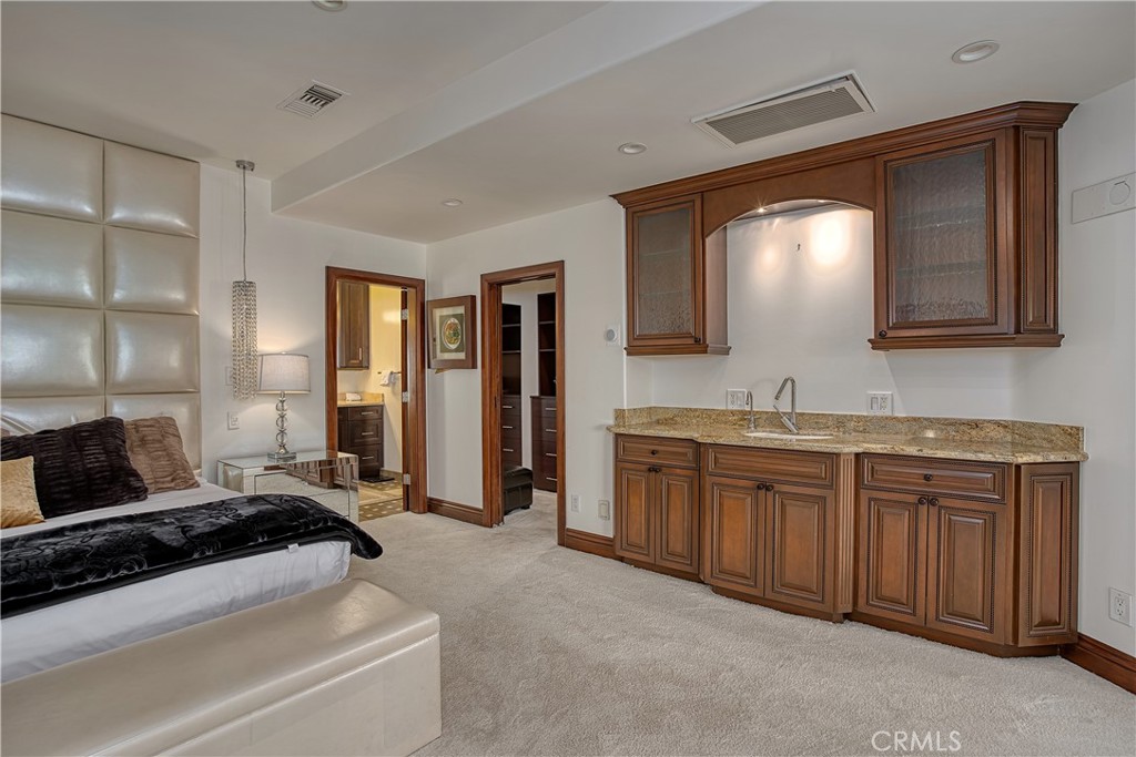 4760 Corbin Avenue Property Photo 23