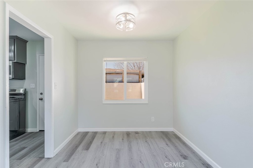 44961 5th Street E Property Photo 9