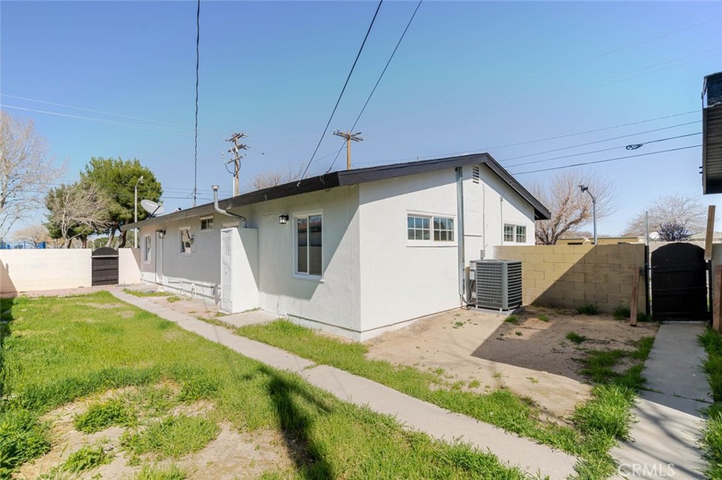 44961 5th Street E Property Photo 23