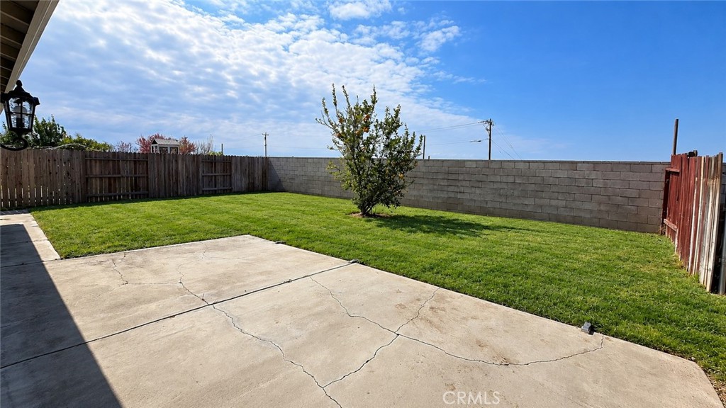 7507 Cross Glade Property Photo 18
