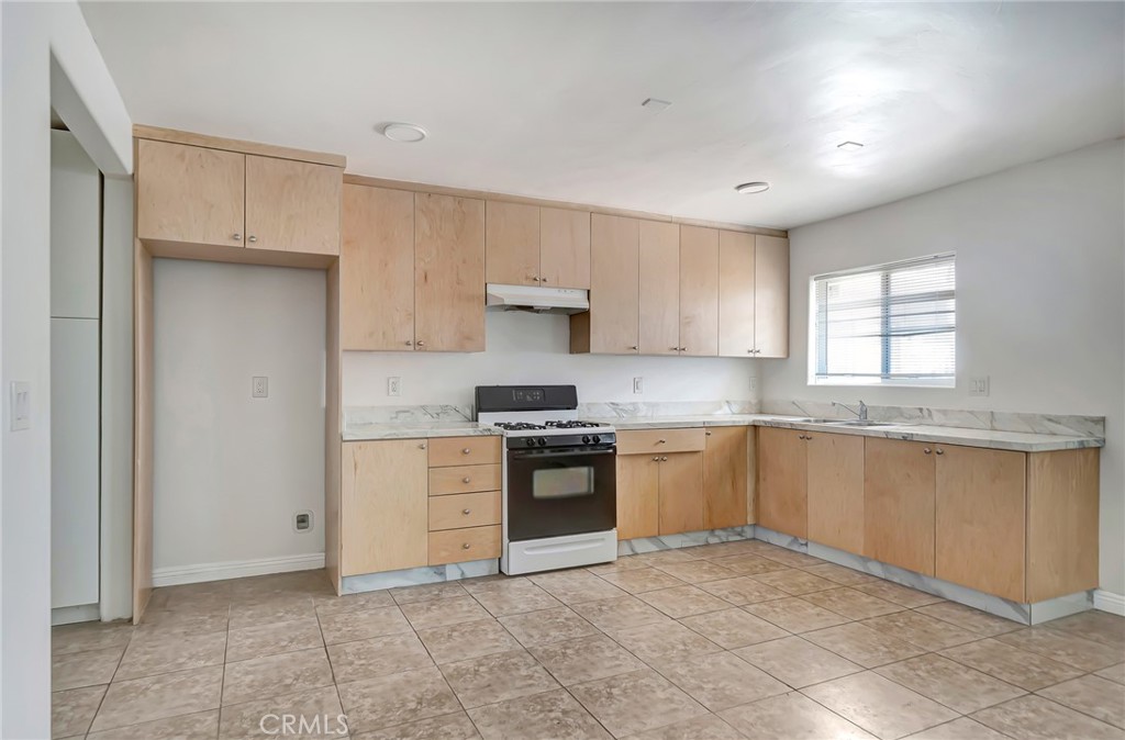 6735 Elmer 9 Property Photo 15