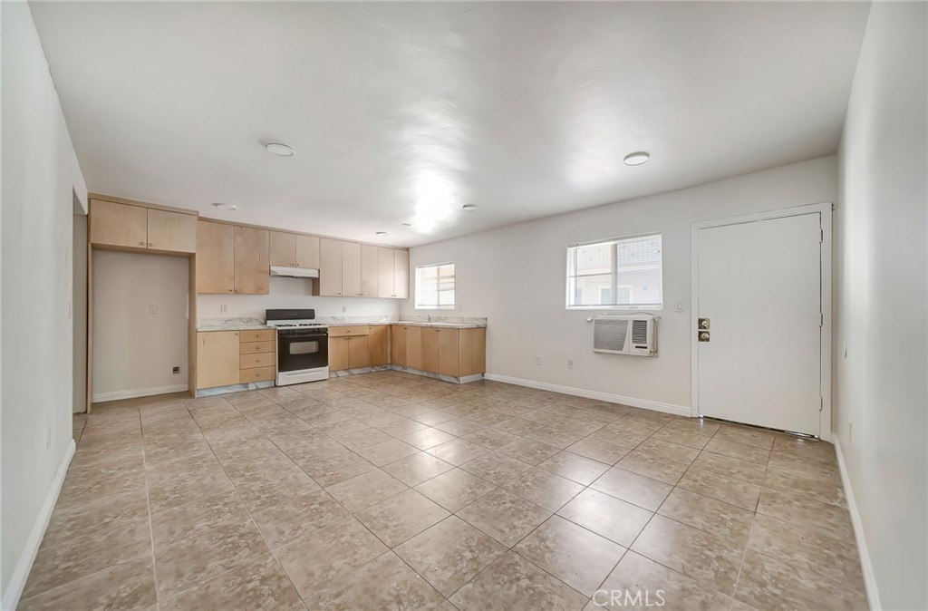 6735 Elmer 9 Property Photo 17