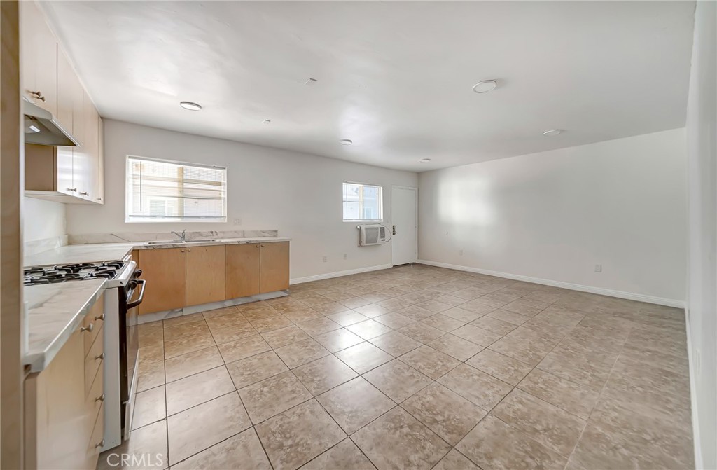 6735 Elmer 9 Property Photo 18