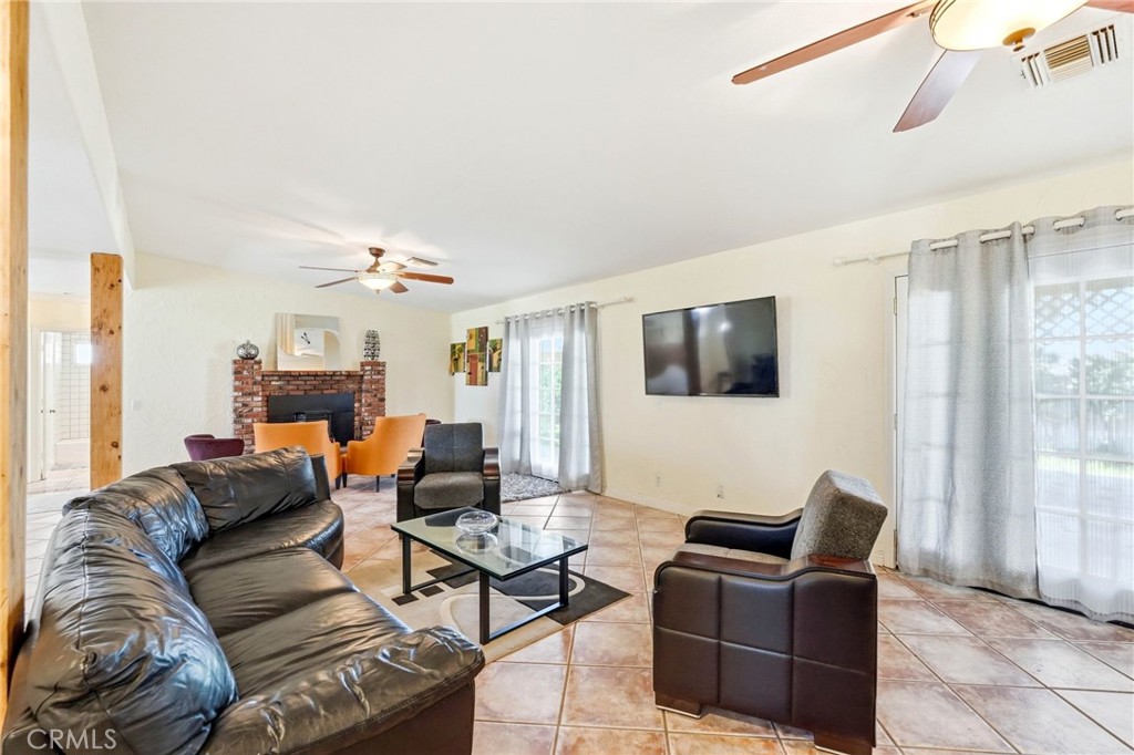 7321 Birch Avenue Property Photo 5