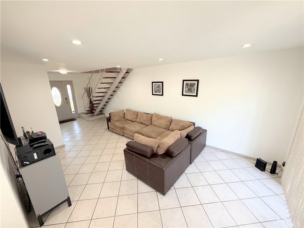 900 E Sagebank Property Photo 3