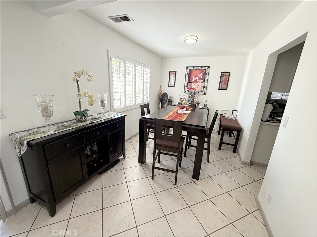 900 E Sagebank Property Photo 8