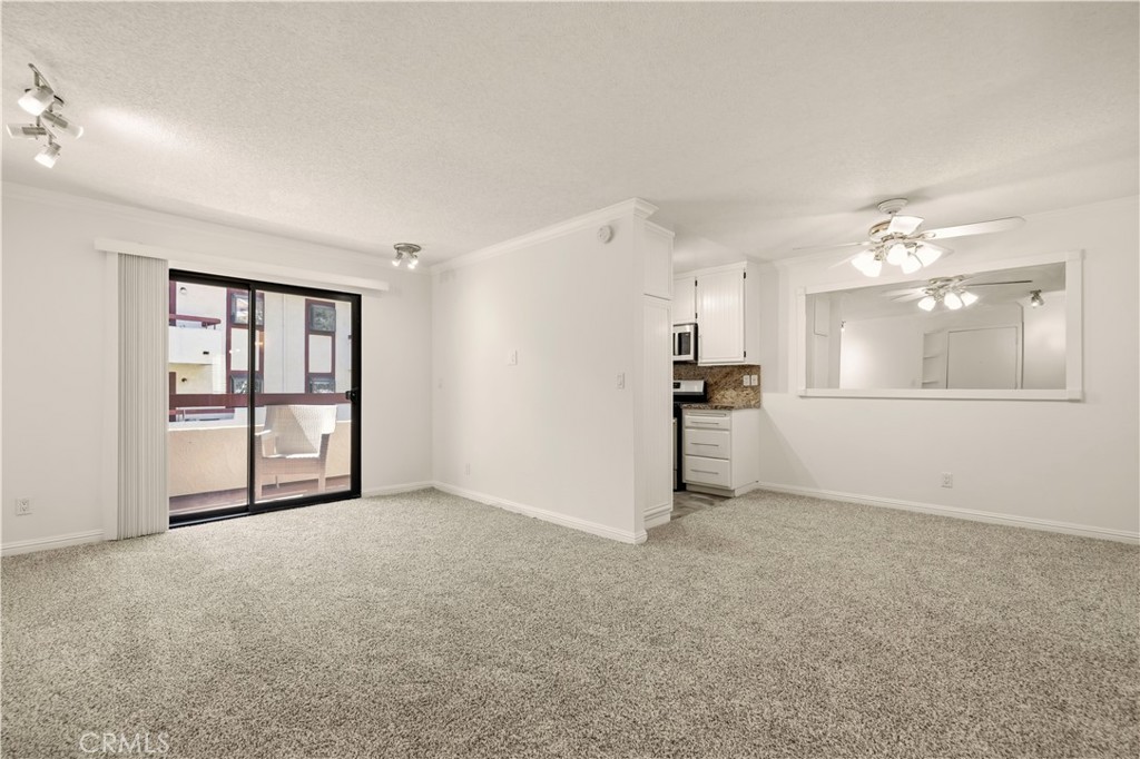 18193 Sundowner Way 815 Property Photo 3