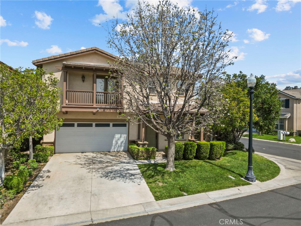 24245 Silhouette Property Photo 1