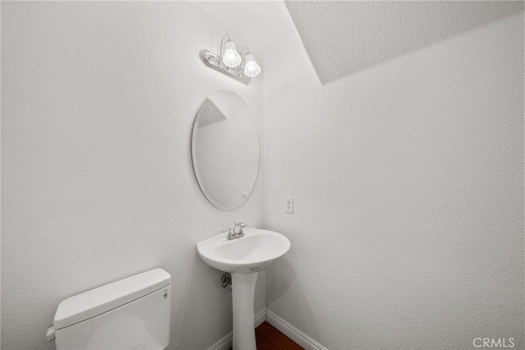 24245 Silhouette Property Photo 7