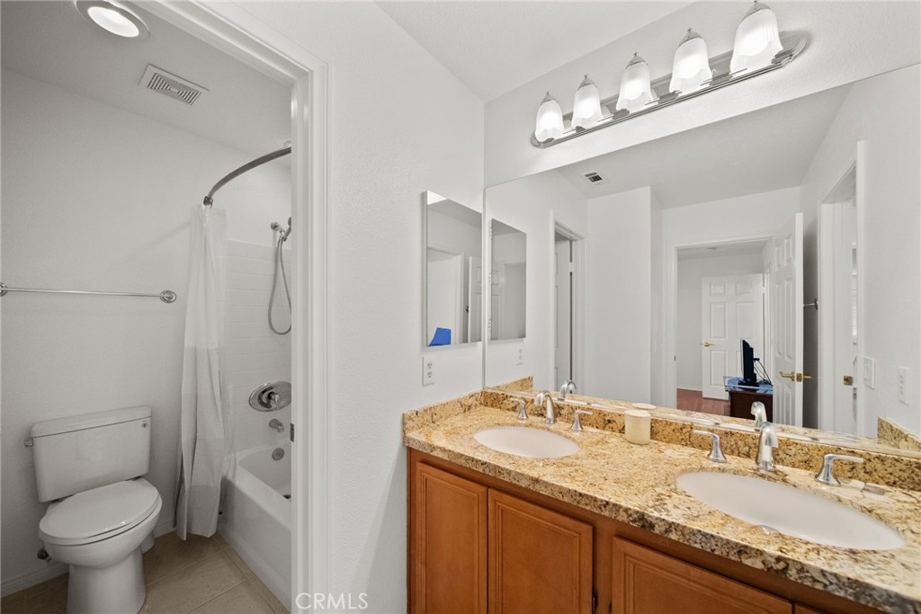 24245 Silhouette Property Photo 16