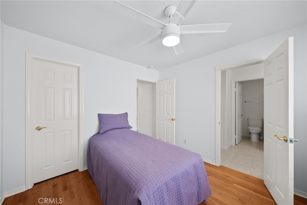 24245 Silhouette Property Photo 17