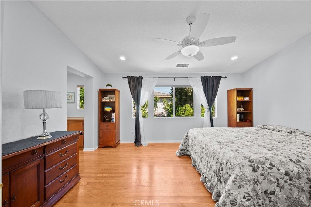 24245 Silhouette Property Photo 19