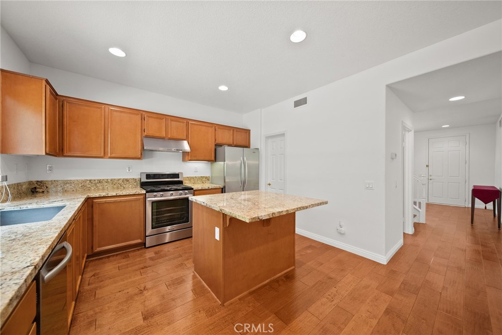 24245 Silhouette Property Photo 28