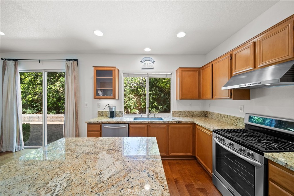 24245 Silhouette Property Photo 29