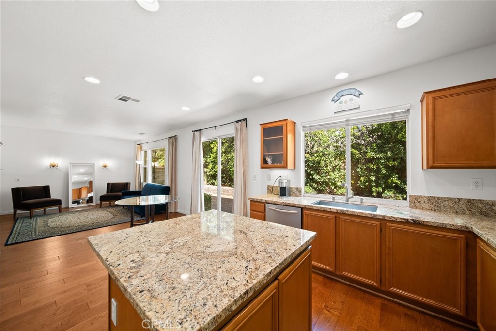 24245 Silhouette Property Photo 30