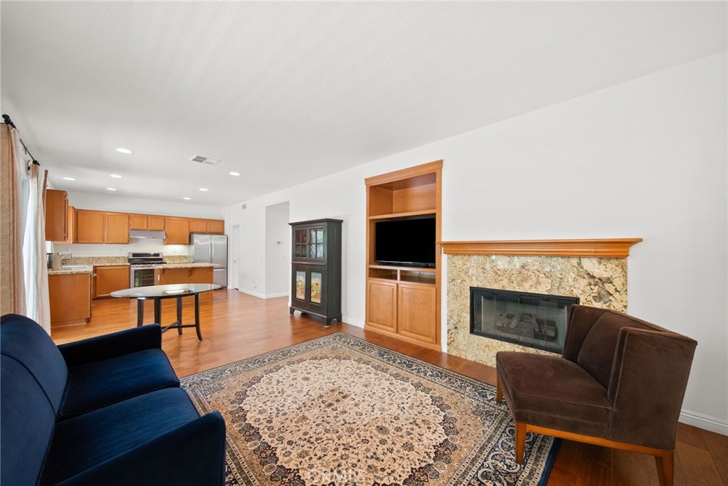 24245 Silhouette Property Photo 35